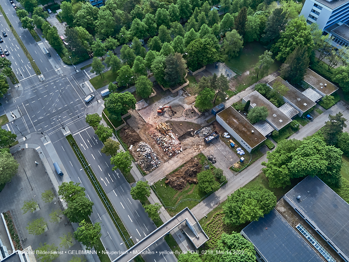 14.05.2022 - Luftbilder von der Baustelle Haus für Kinder in Neuperlach
